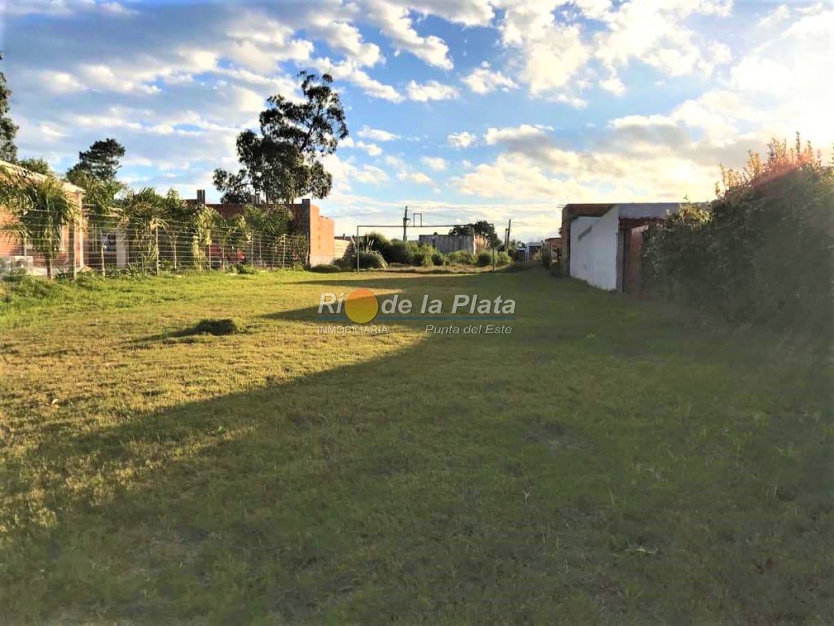 Terreno en Jardines de Acuario