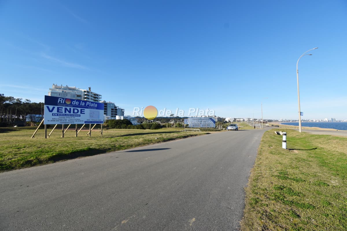 Terreno en Pinares para construir PH