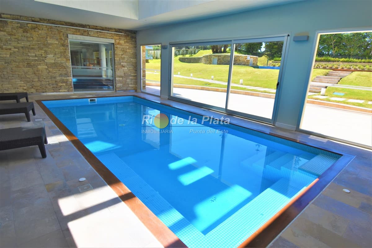 3 dormitorios en suite a 150 de Playa Brava
