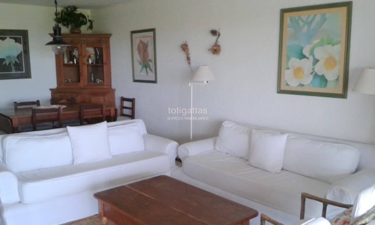 Bahía de Manantiales SS 111
