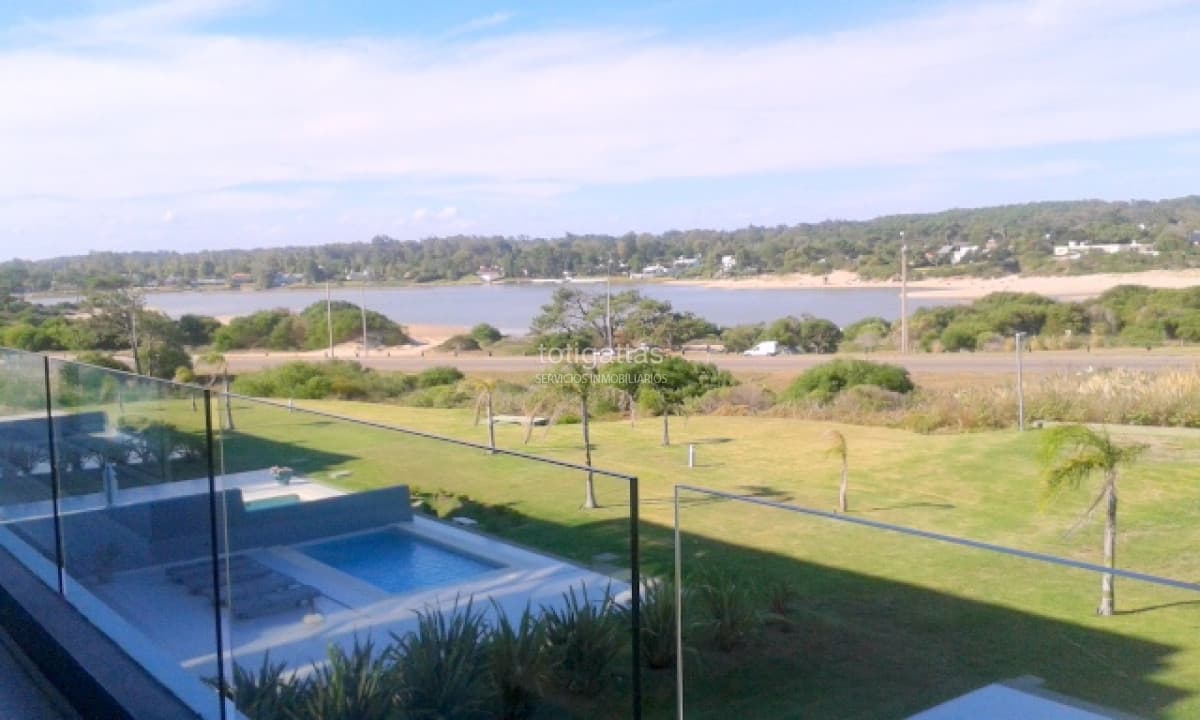 Apto. 104 Tiburon Barra