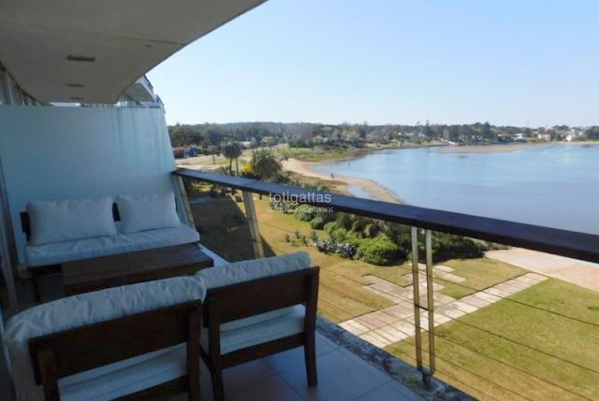 Delamar Apto. 206