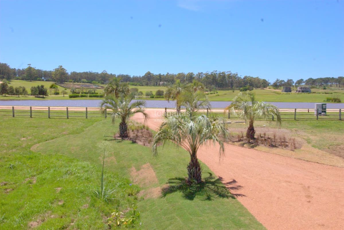 Chacra Laguna Estate G