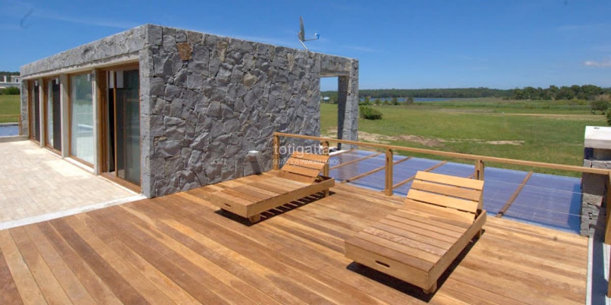 Chacra Laguna Estate G