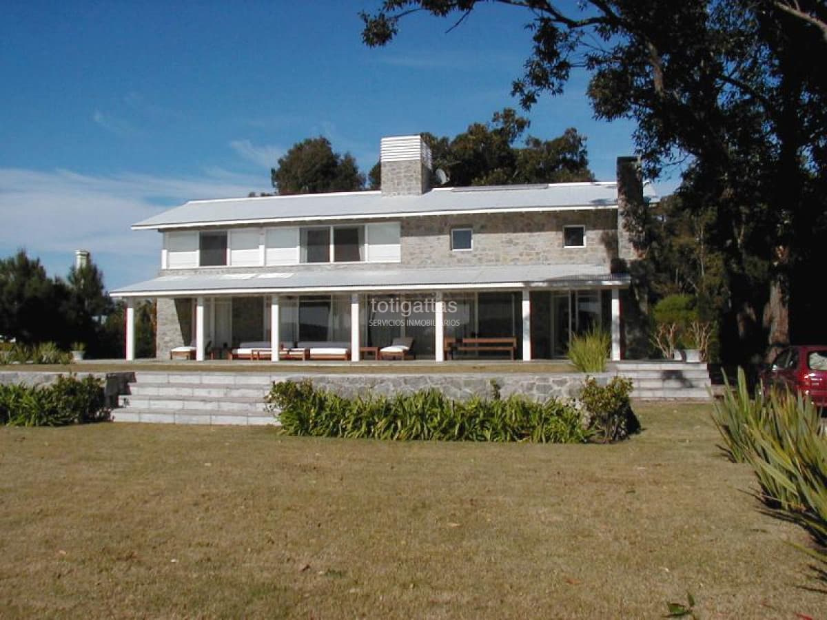 Casa de Piedra - Fiorito