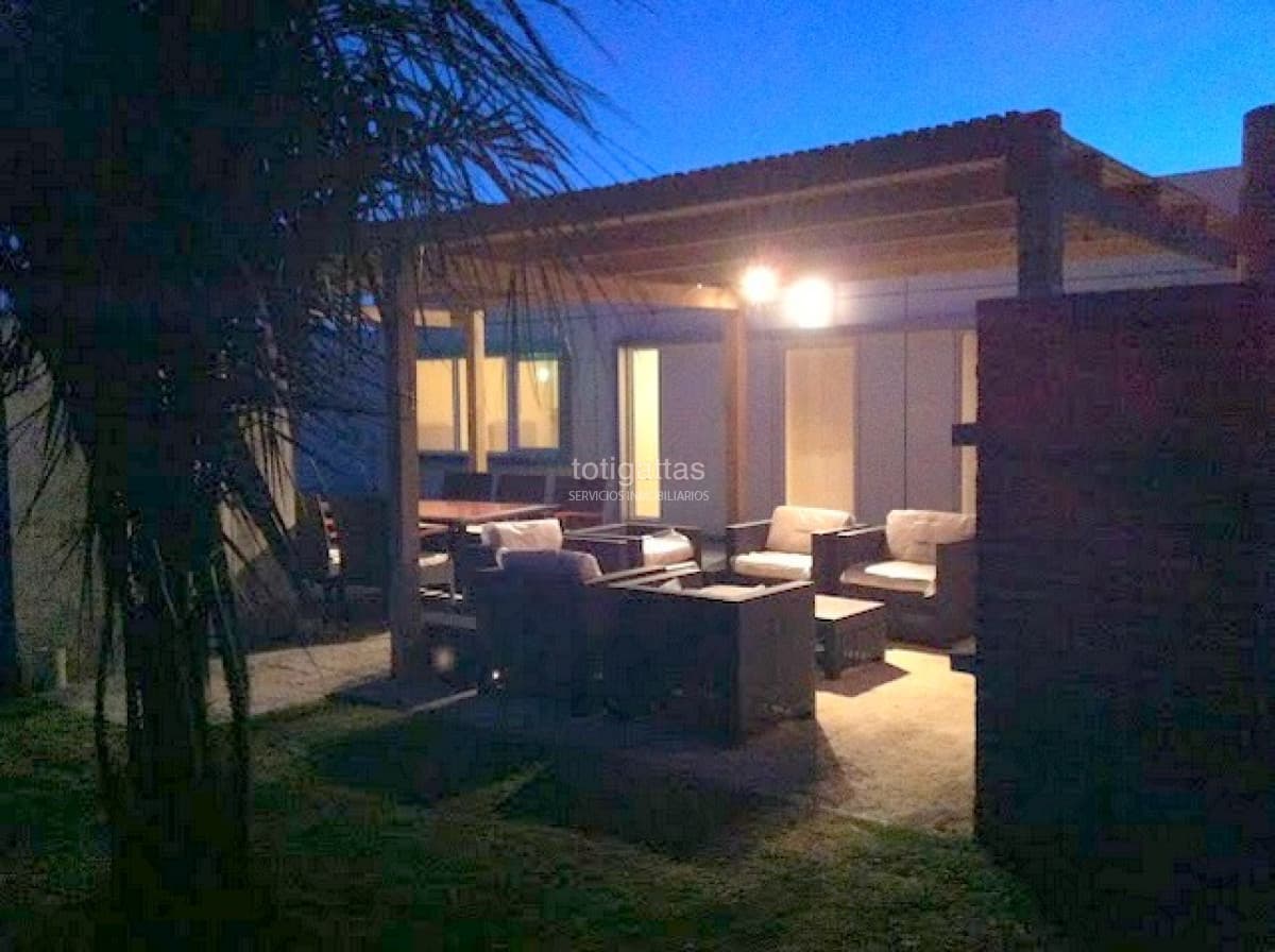 Complejo Casas Blancas Nº 8