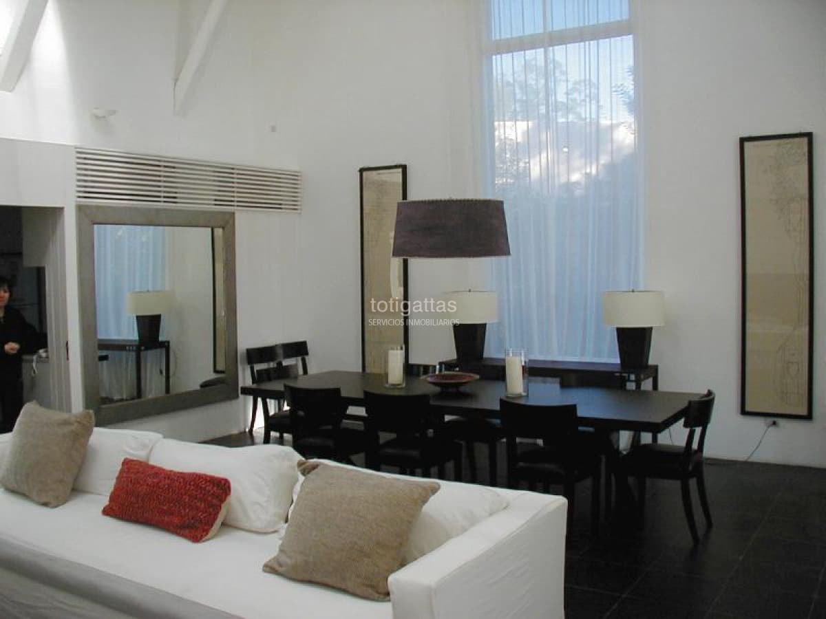 Casa de Piedra - Fiorito