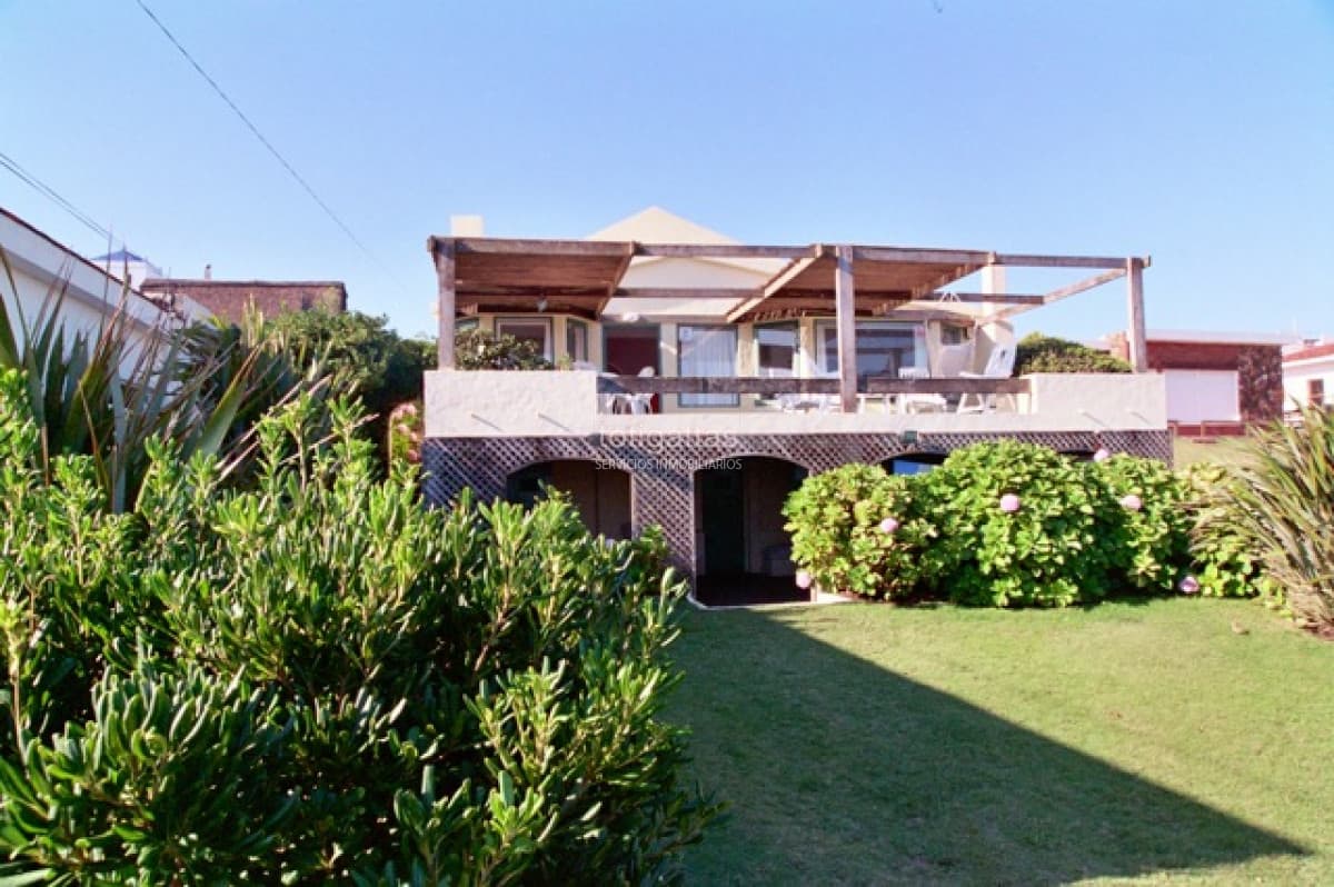 Las Porteñas