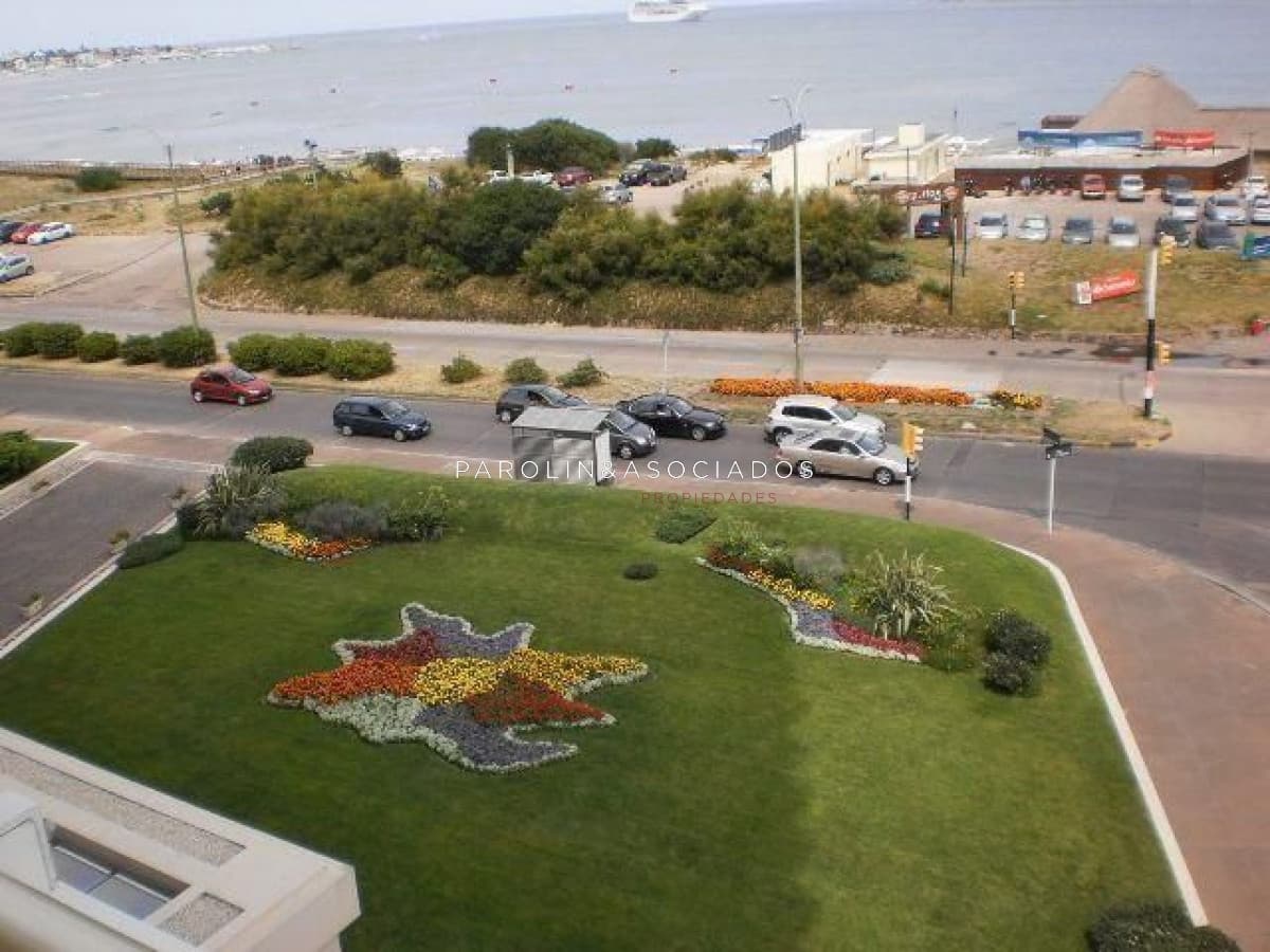 Apartamento de 3 dormitorios en Coral Tower, Mansa, Punta del Este.