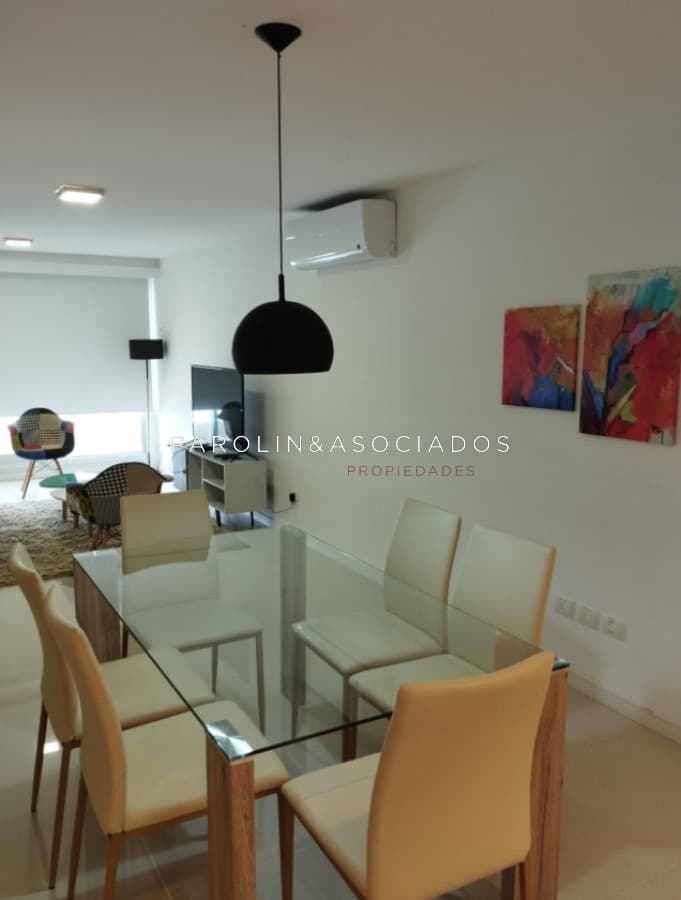 Departamento en Venta de 2 Dormitorios en Edificio Look, Punta del Este