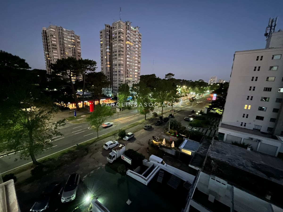 Apartamento en venta de 2 dormitorios en Roosevelt, Punta del Este.