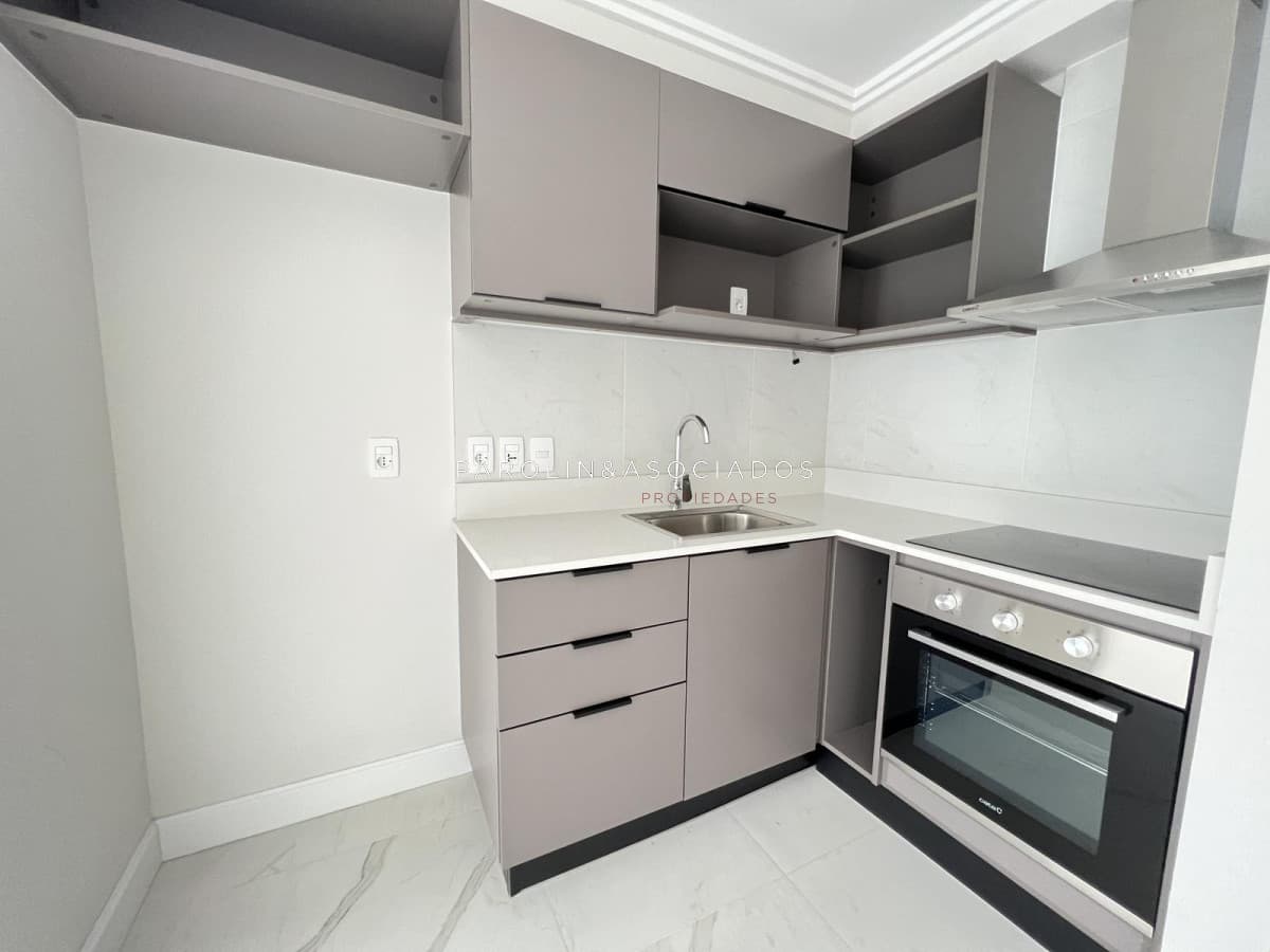 Apartamento a estrenar en Edificio Cruceros 3, Punta del Este.