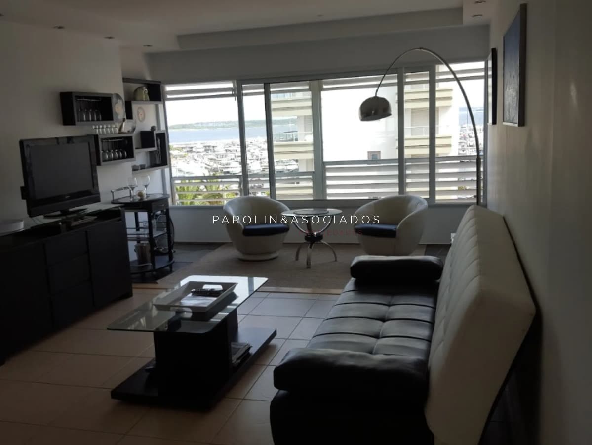 Apartamento en venta de 2 dormitorios en Bahia Palace, Punta del Este.