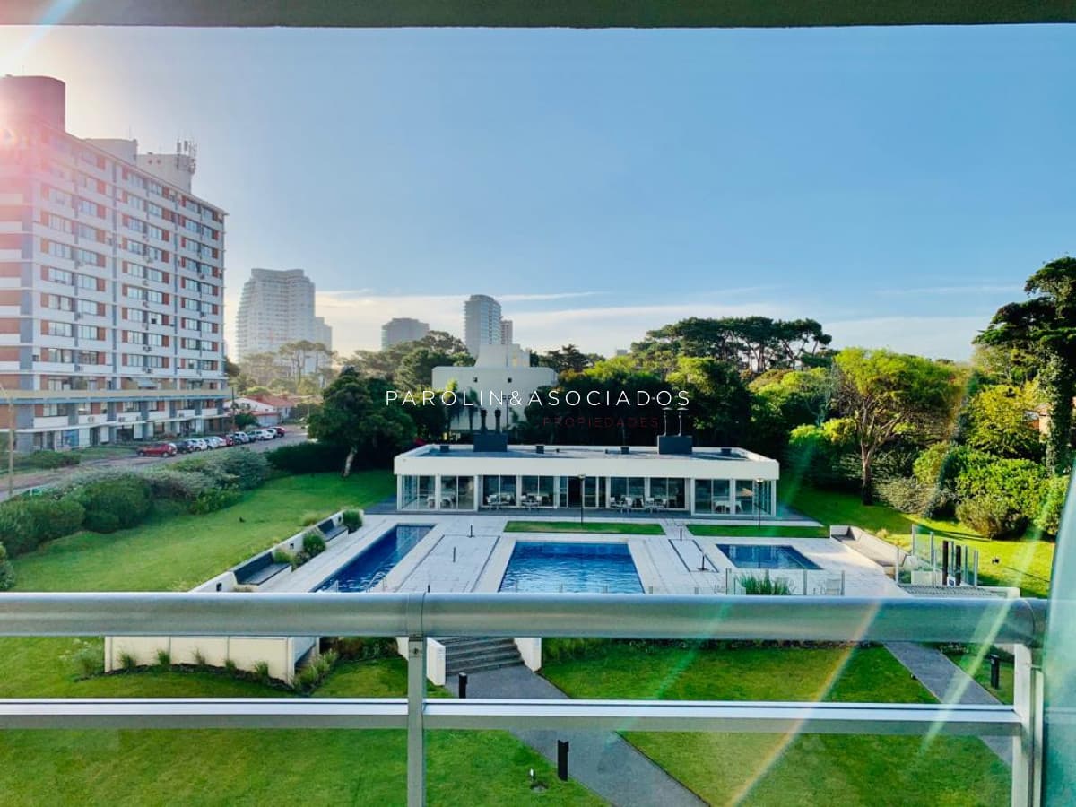 Apartamento en venta en Forest Tower, Punta del Este.