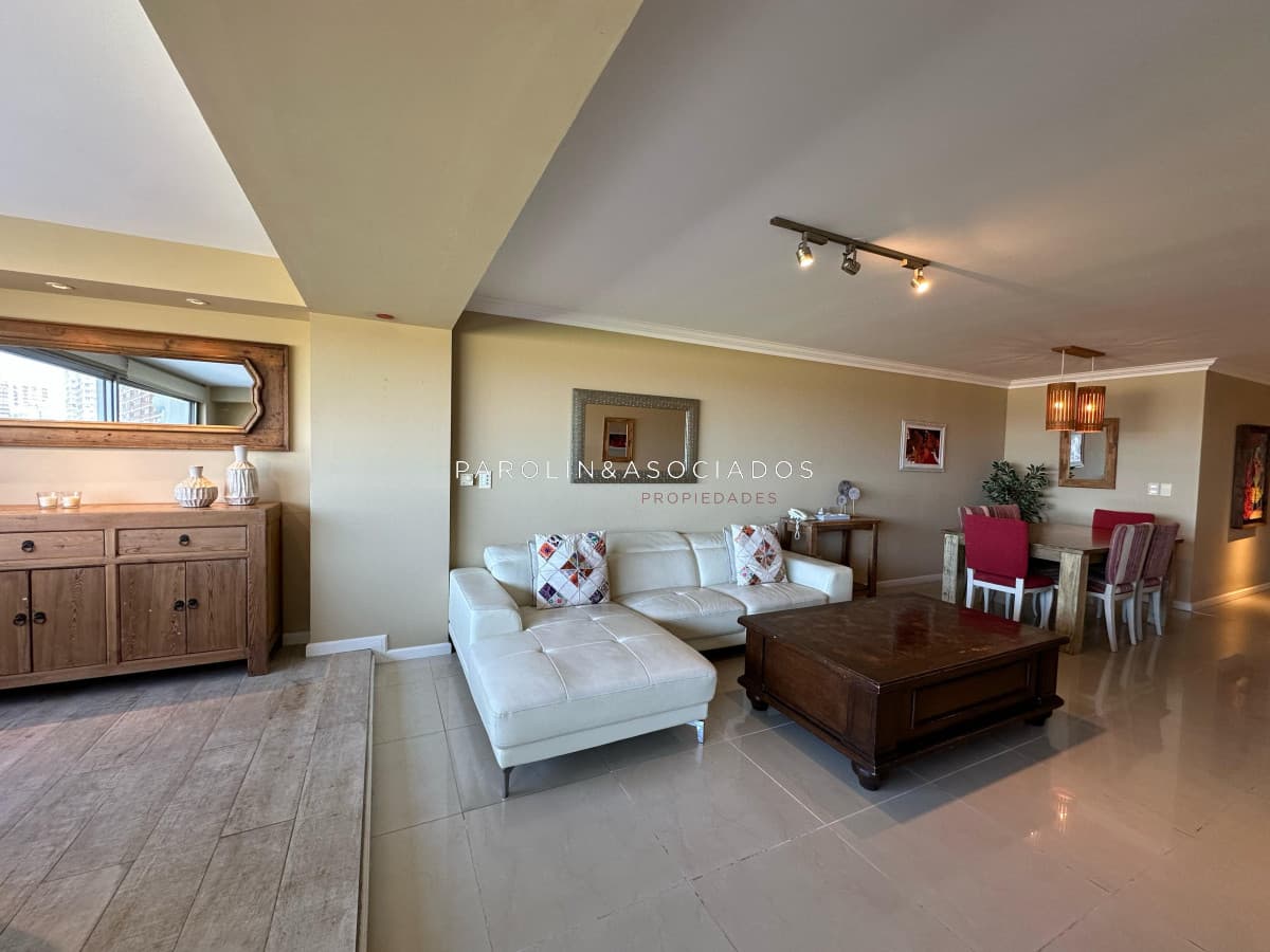 Apartamento en venta de 3 dormitorios en Imperiale, Playa Brava Punta del este