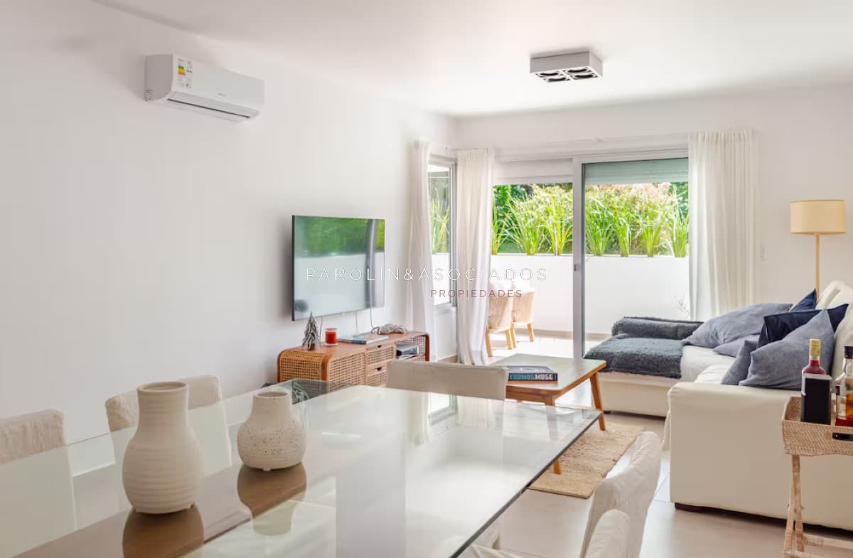 Departamento en Venta de 3 Dormitorios en Rincon del Indio, Punta del Este