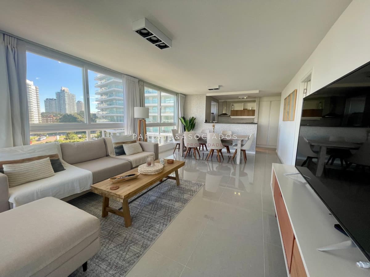 Apartamento de 1 dormitorio en venta Torre One, Brava, Punta del Este
