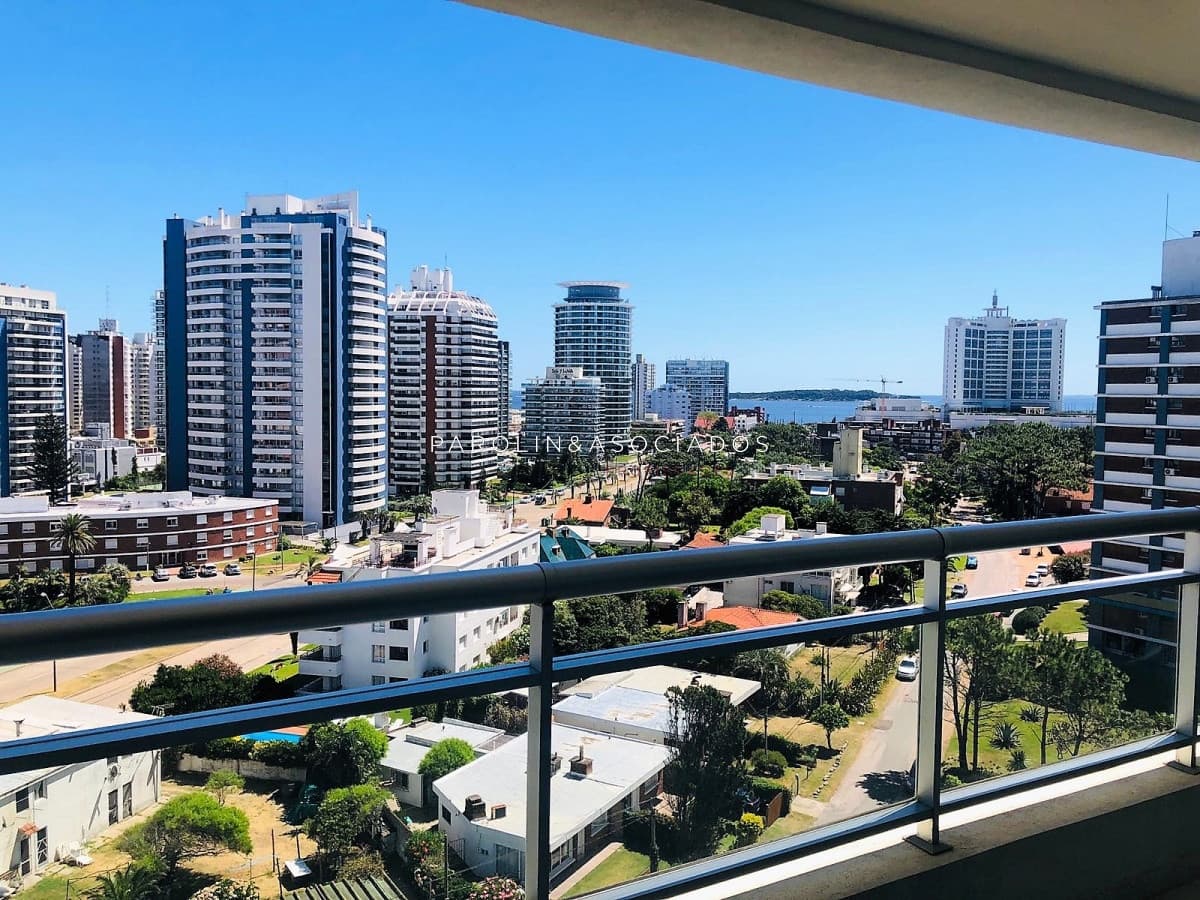 Espectacular apartamento en venta en Forest Tower, Punta del Este.