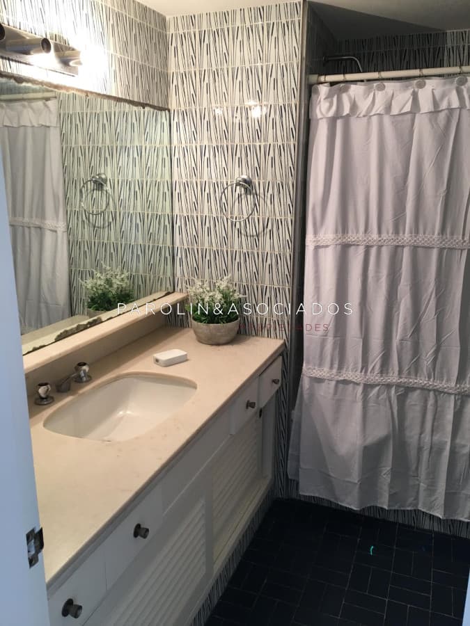 Apartamento en venta de 3 dormitorios en Península de Punta del Este.