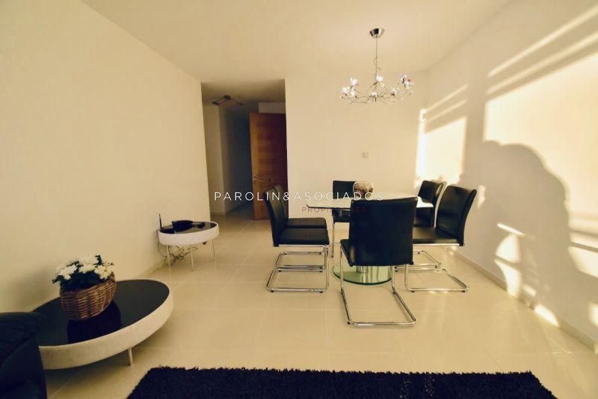 Apartamento 2 dormitorios en Season Tower, Punta del Este.