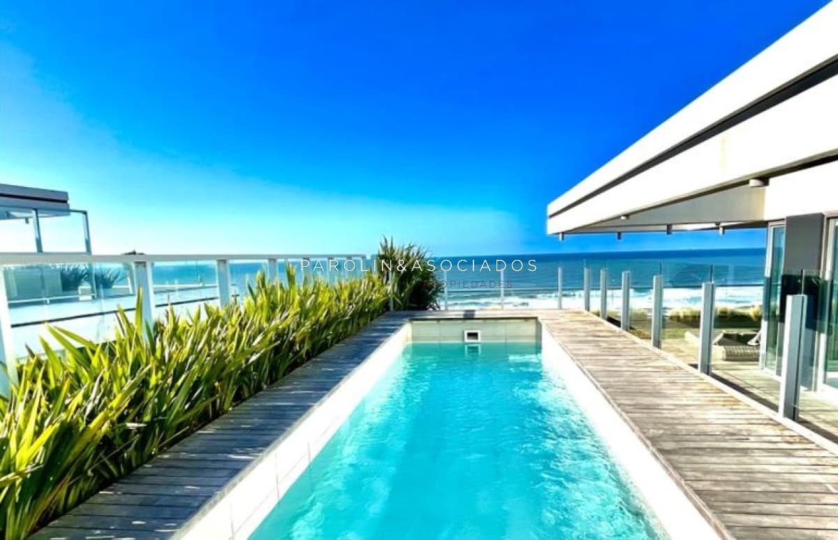 Penthouse duplex en venta en Tiburón Terrazas, Punta del Este.