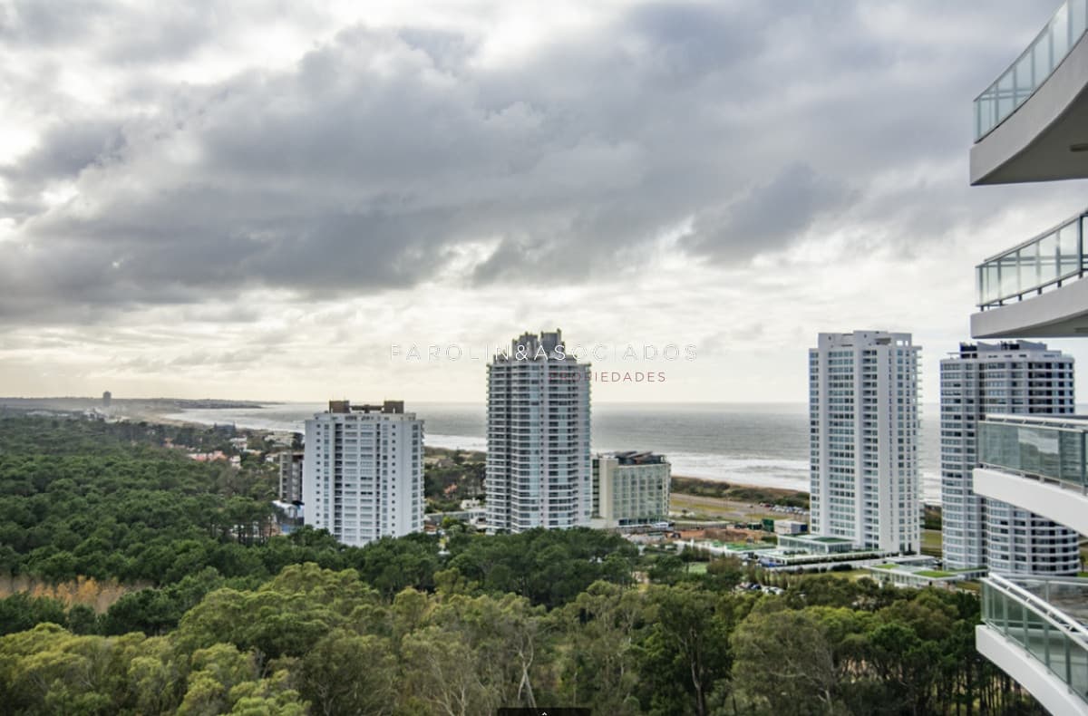 Apartamento de 1 dormitorio en torre One, Punta del Este