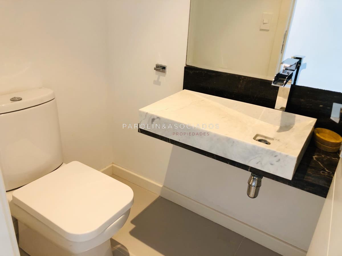 Apartamento en venta en primera línea, edificio Lumiere - Punta del Este.