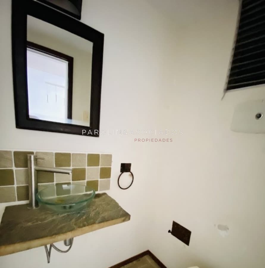 Apartamento de 3 dormitorios en venta en Roosevelt, Punta del Este.