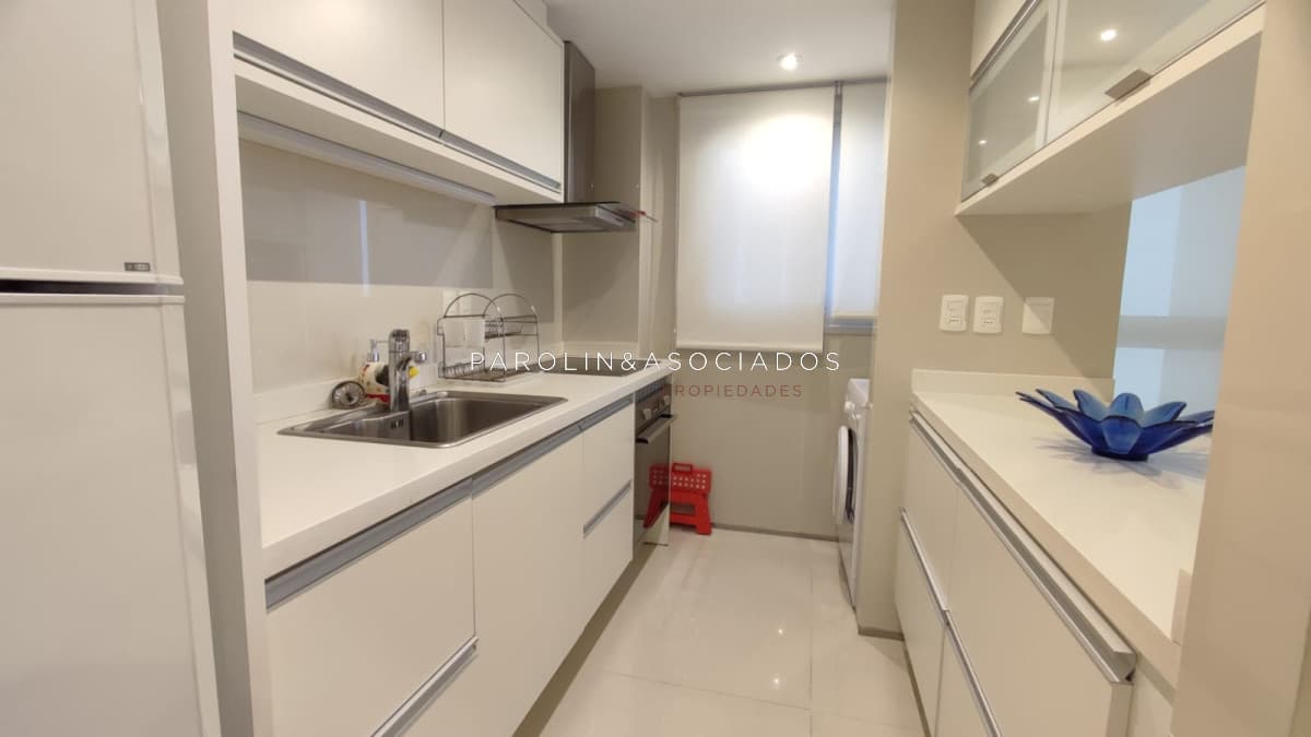 Apartamento en Alquiler Temporario de 2 dormitorios en Miami Boulevard I, Punta del Este.