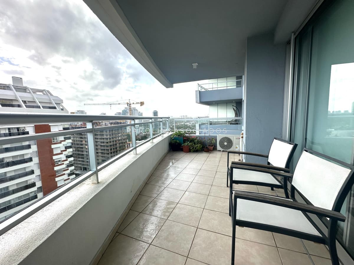 Apartamento en venta de 3 dormitorios en Forest Tower II, Punta del Este