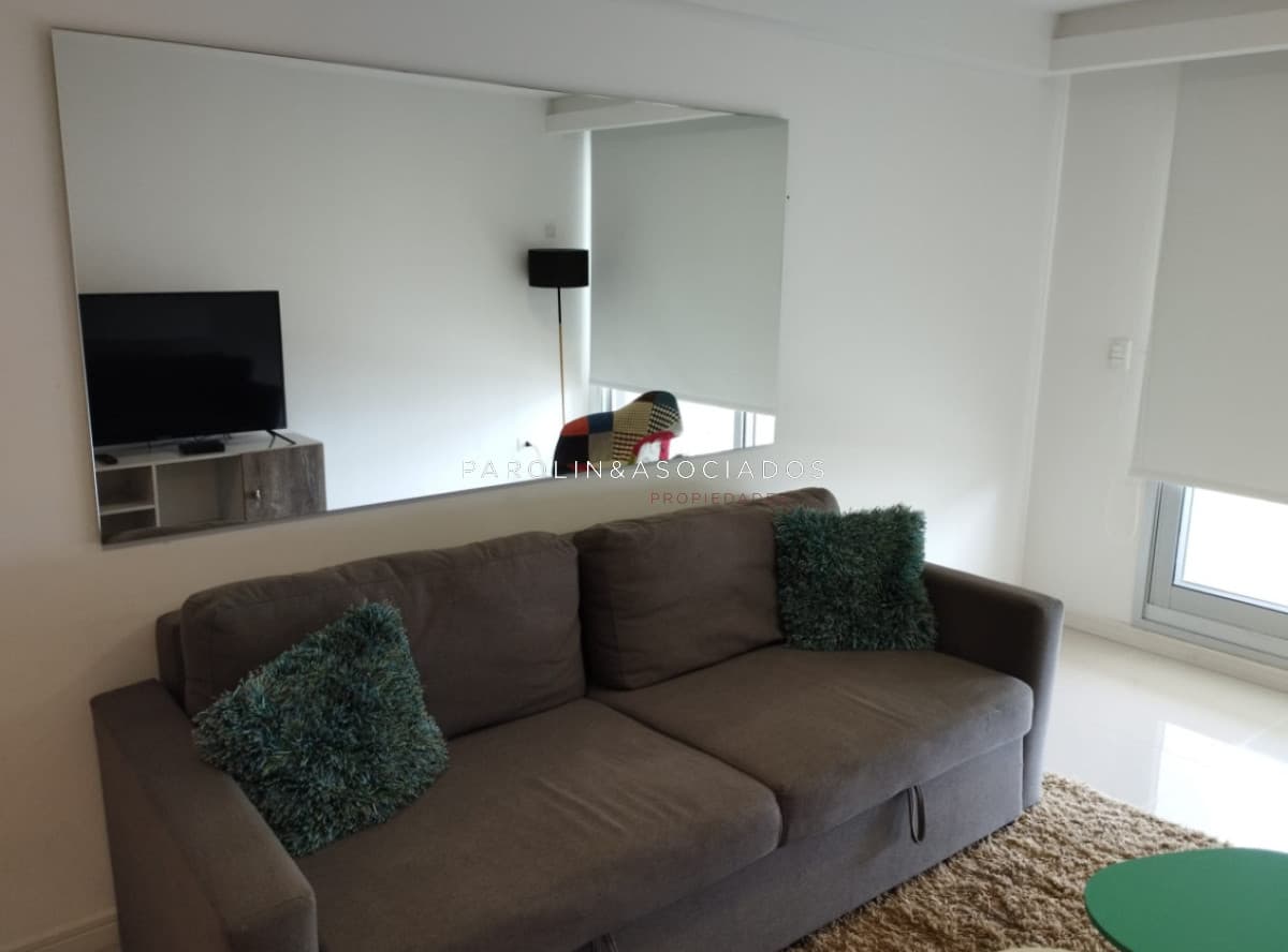 Departamento en Venta de 2 Dormitorios en Edificio Look, Punta del Este