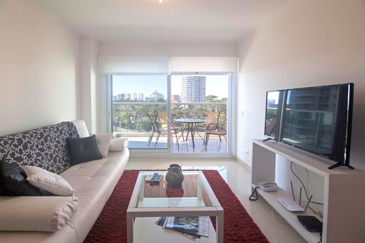 Apartamento de 2 dormitorios en venta Miami Boulevard, Punta del Este
