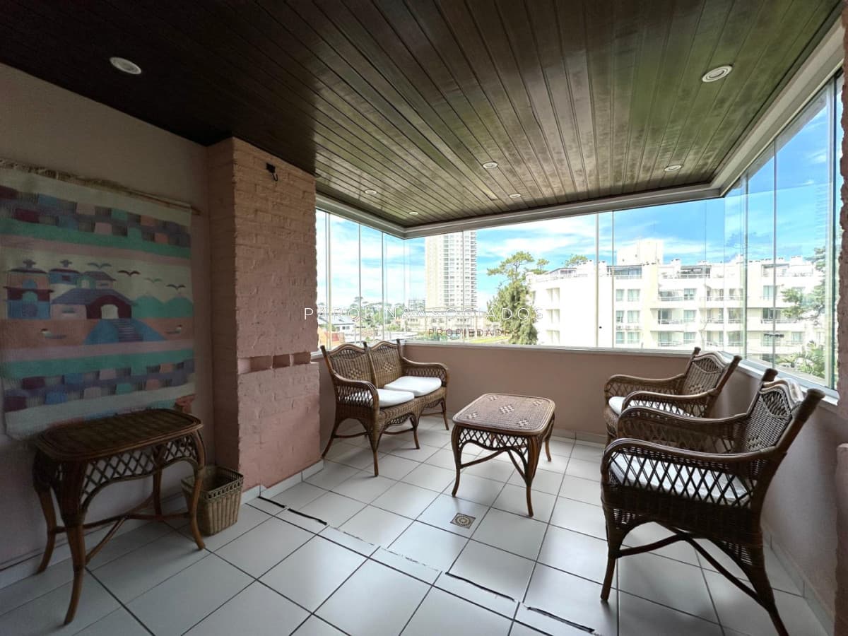 Departamento en Venta de 2 dormitorios en Mansa, Punta del Este