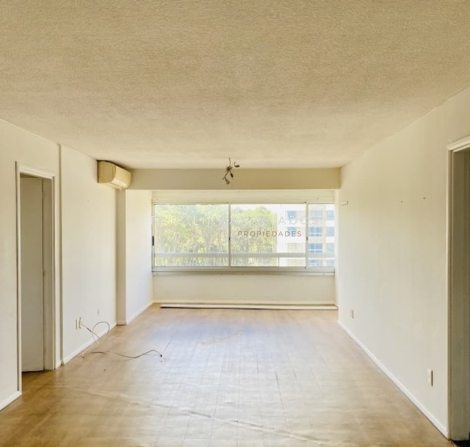 Apartamento de 3 dormitorios en venta en Roosevelt, Punta del Este.