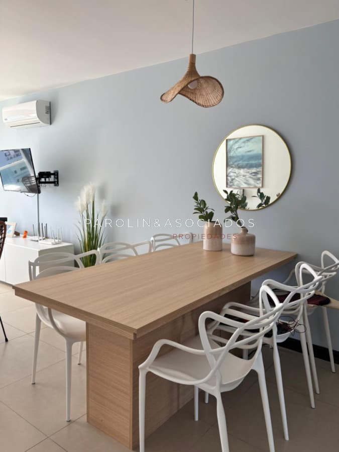 Apartamento de 2 dormitorios en edificio Gala Tower, Playa Mansa Punta del Este