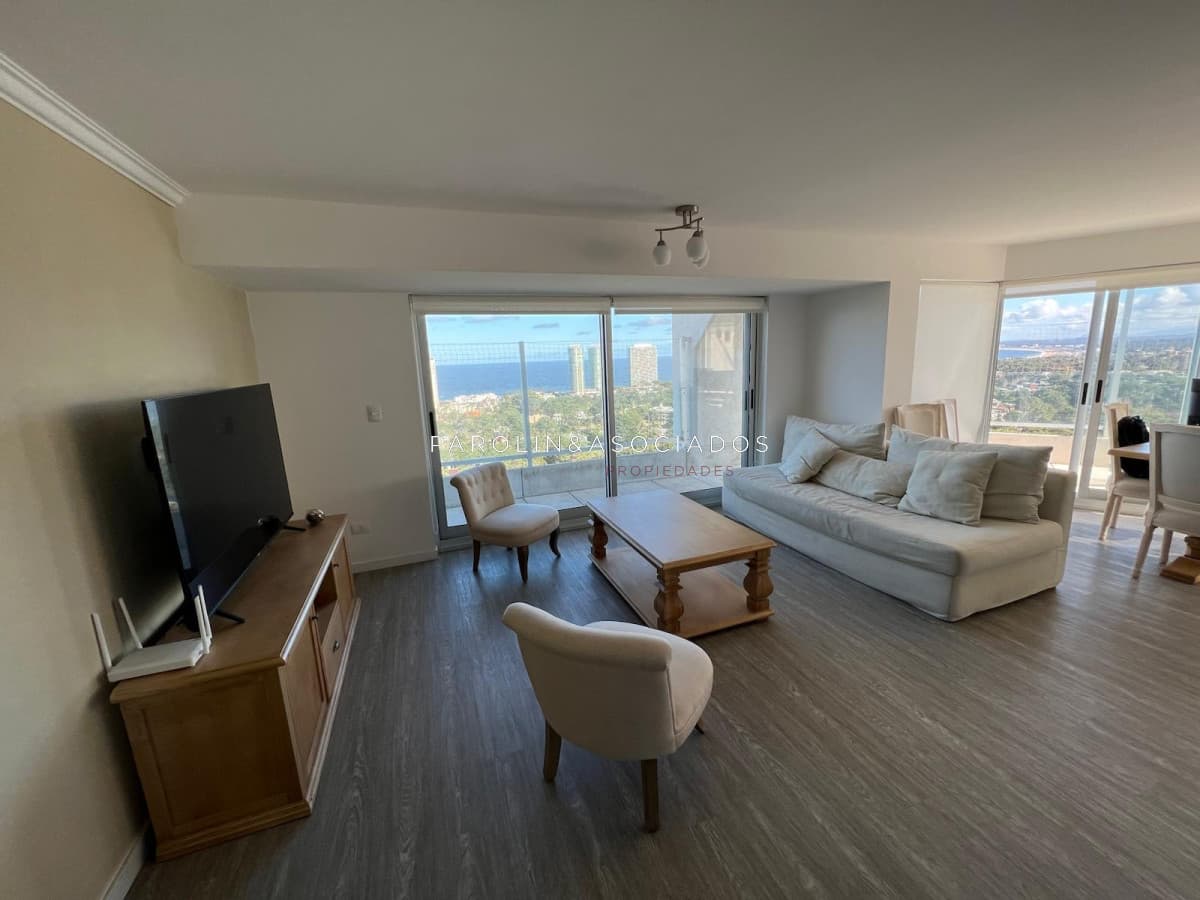 Apartamento en venta de 2 dormitorios en Roosevelt, Punta del Este.