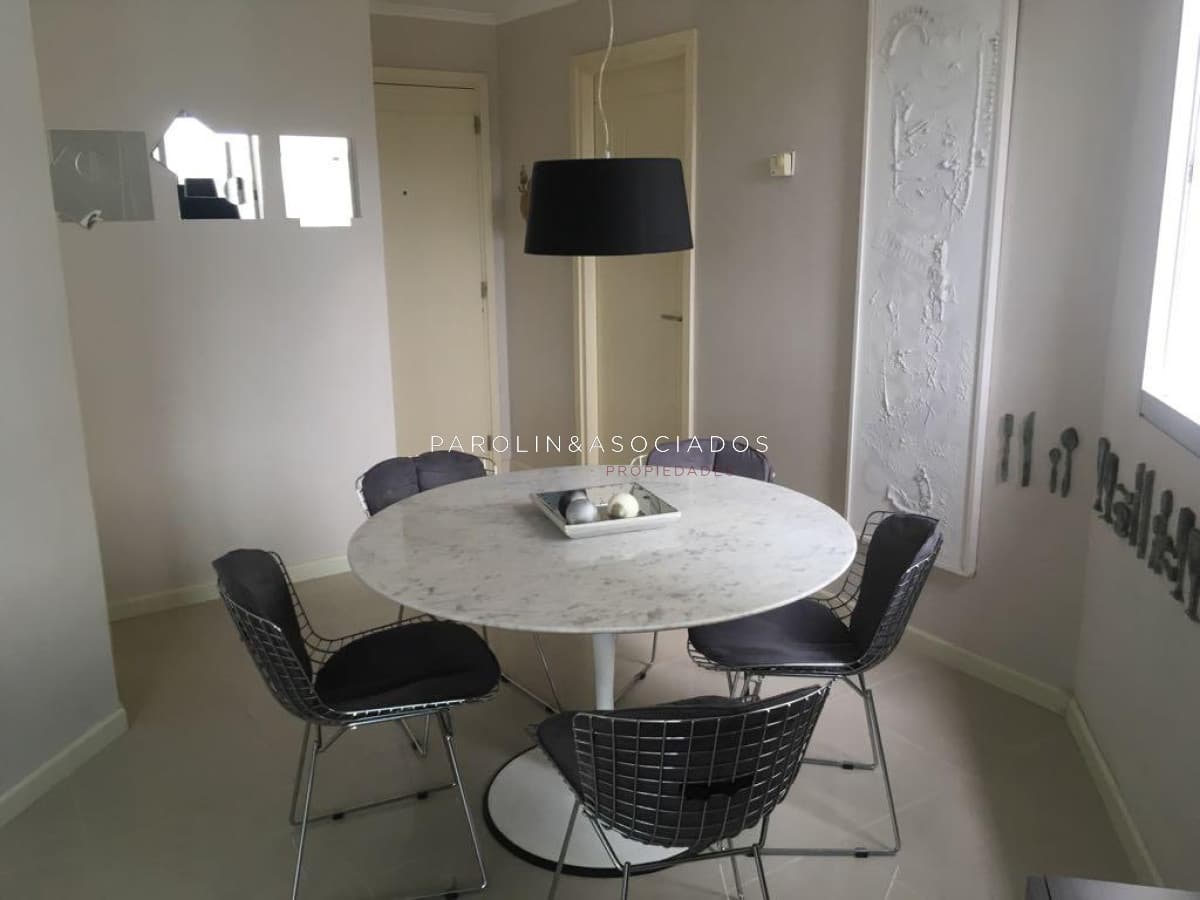 Apartamento en venta de 2 dormitorios en Ocean Drive, Punta del Este.