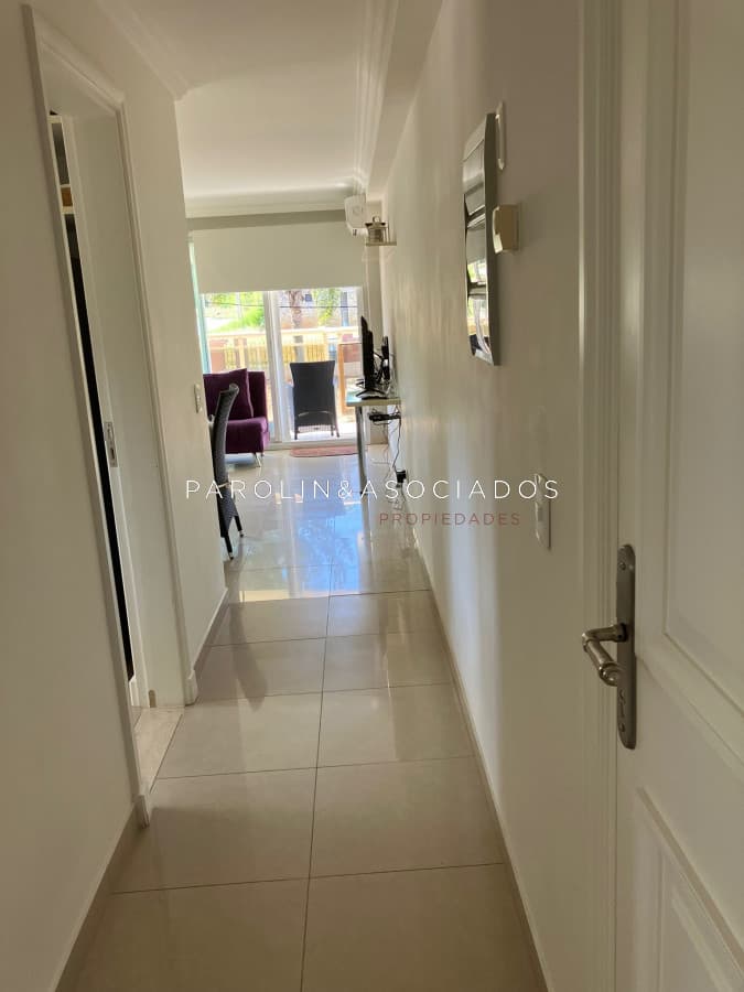 Apartamento en venta de 1 dormitorio, en edificio Mare azurro Punta Del Este