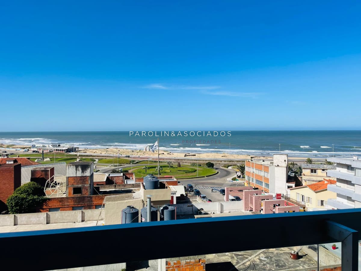 Apartamento en venta de 3 dormitorios en Torreon, Punta del Este.