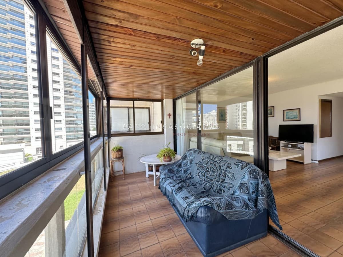 Apartamento en Parquemar Center de 3 Dormitorios en ALQUILER, Punta del este