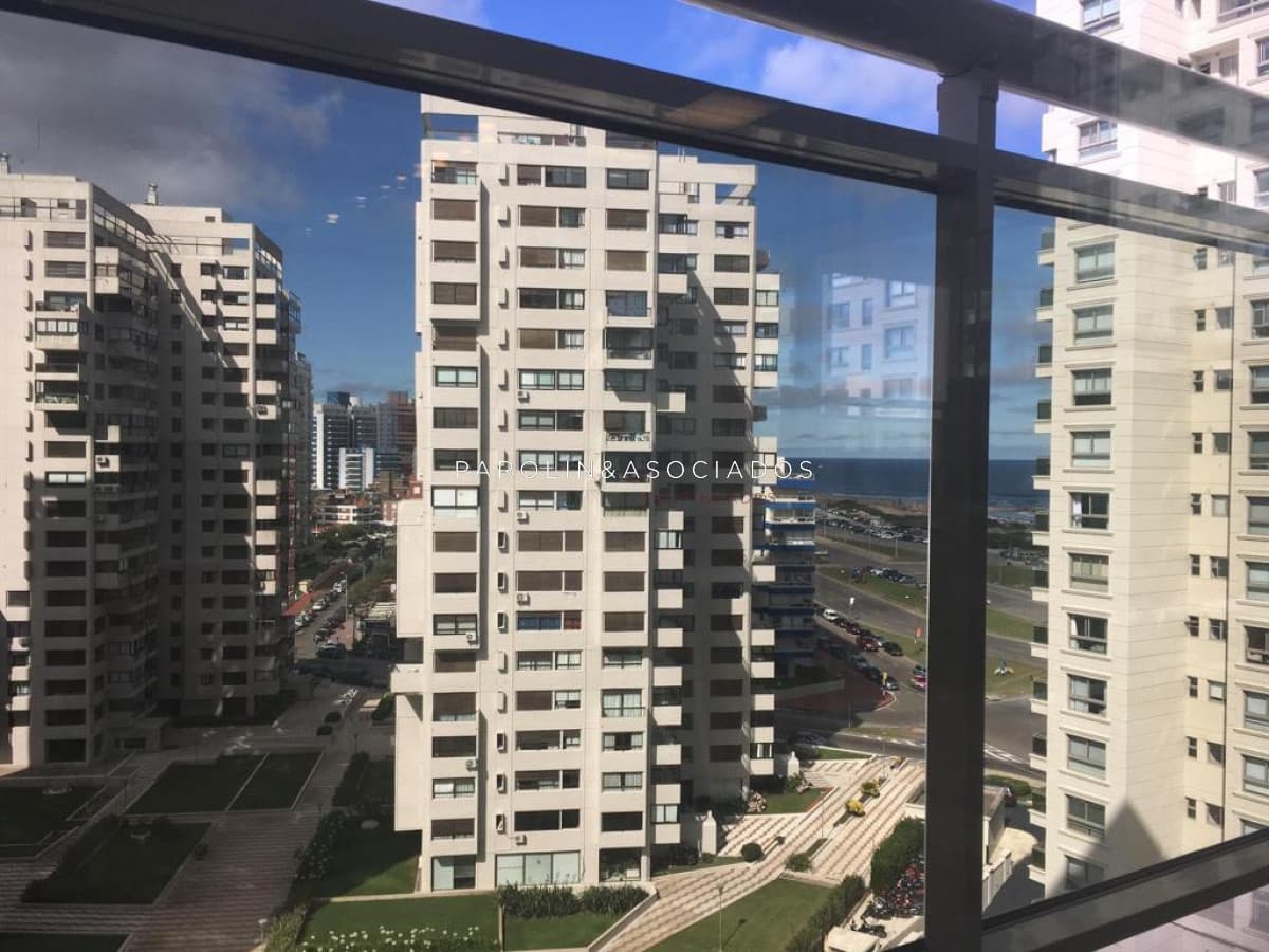 Apartamento en venta en Torre Imperiale III, Punta del Este.