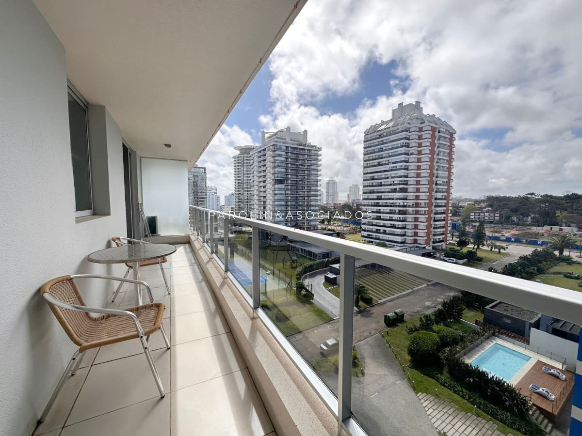 Apartamento en venta 2 dormitorios en edificio Arenas del Mar, Punta del Este