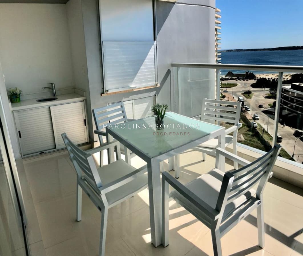 Departamento en Venta en Piso alto de 2 dormitorios en Miami Boulevard, Playa Mansa