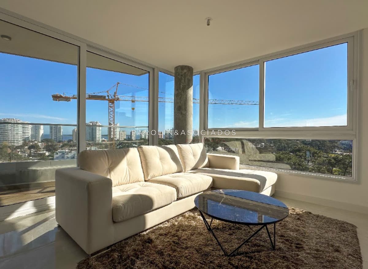 Departamento en Venta de 3 Dormitorios en edificio View ll, Punta del Este
