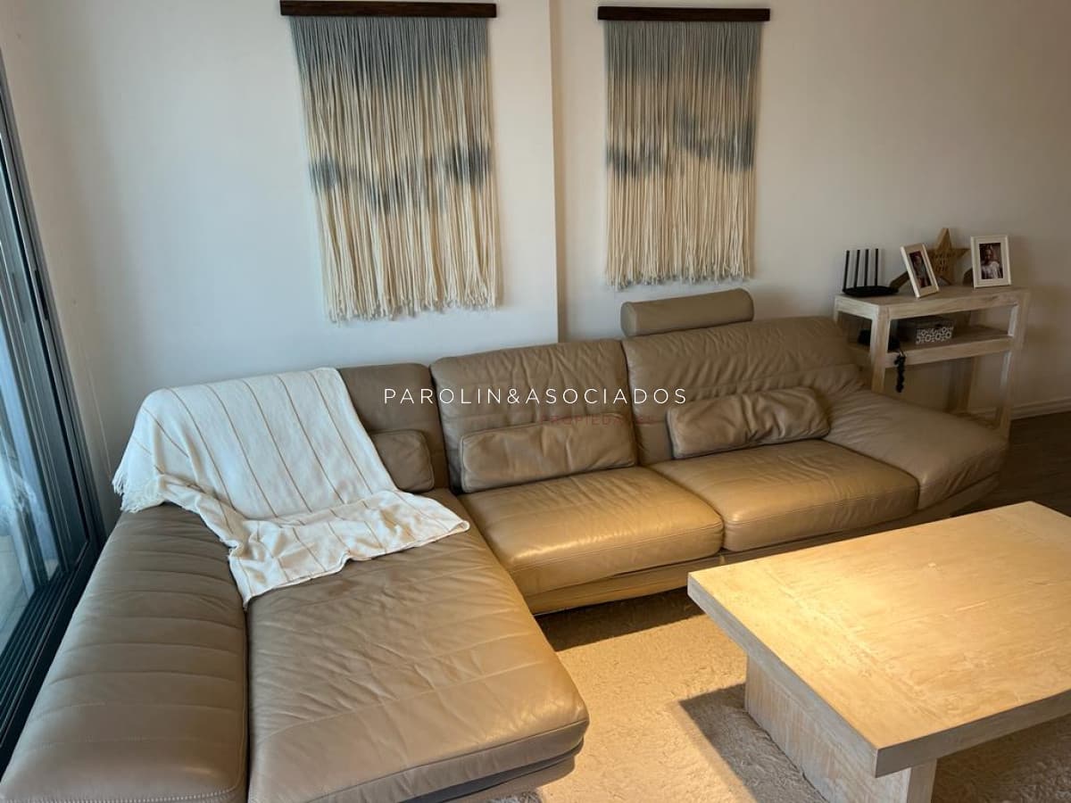Apartamento de 3 dormitorios en edificio Forest Tower II, Punta del Este.