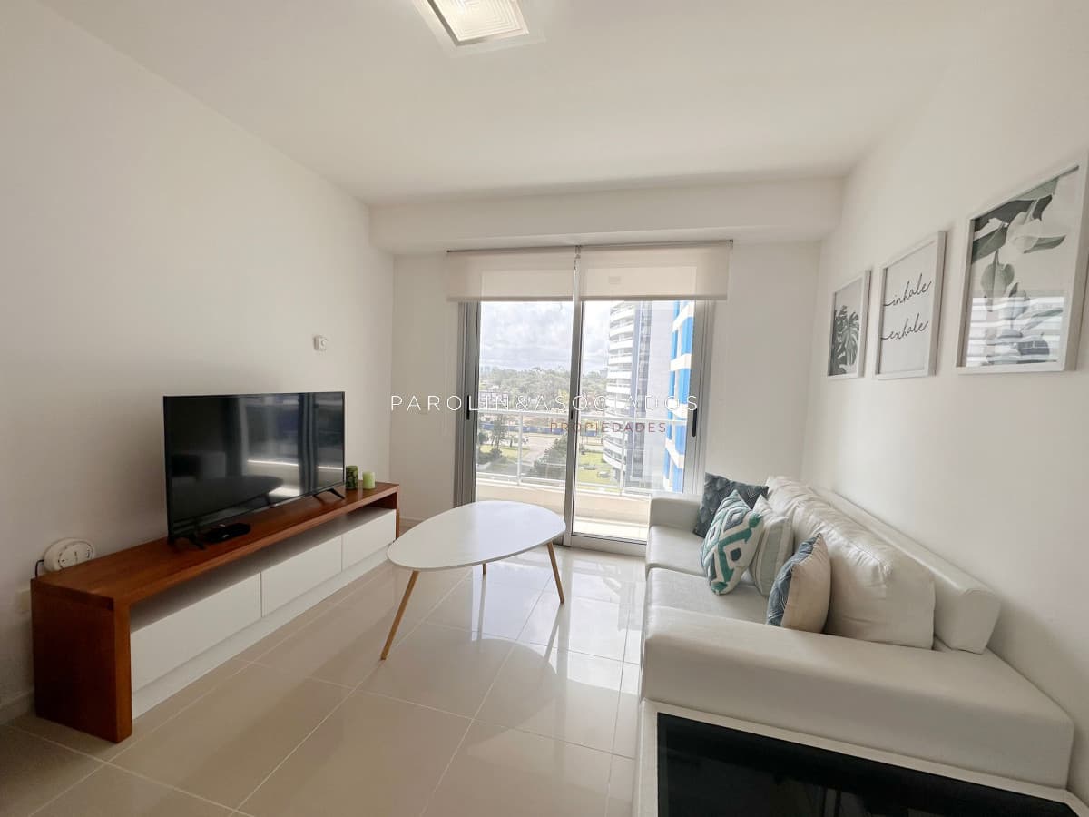 Apartamento en venta 2 dormitorios en edificio Arenas del Mar, Punta del Este