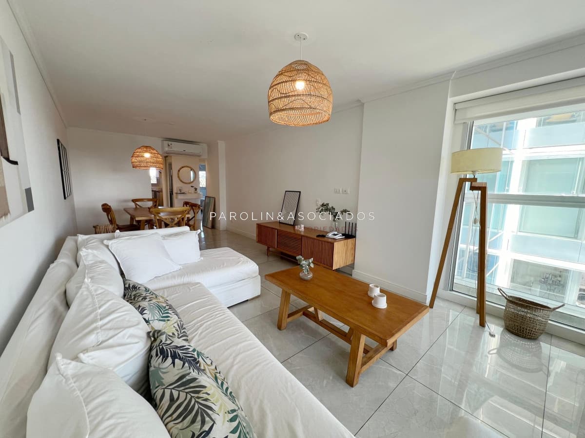 Apartamento en venta de 2 dormitorios en Miami Boulevard ll, Punta del Este.