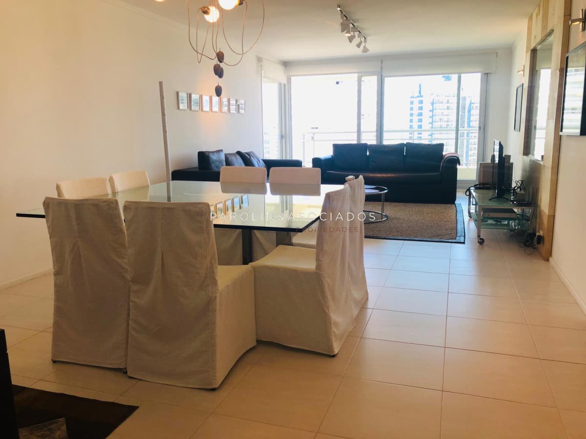 Espectacular apartamento en venta en Forest Tower, Punta del Este.