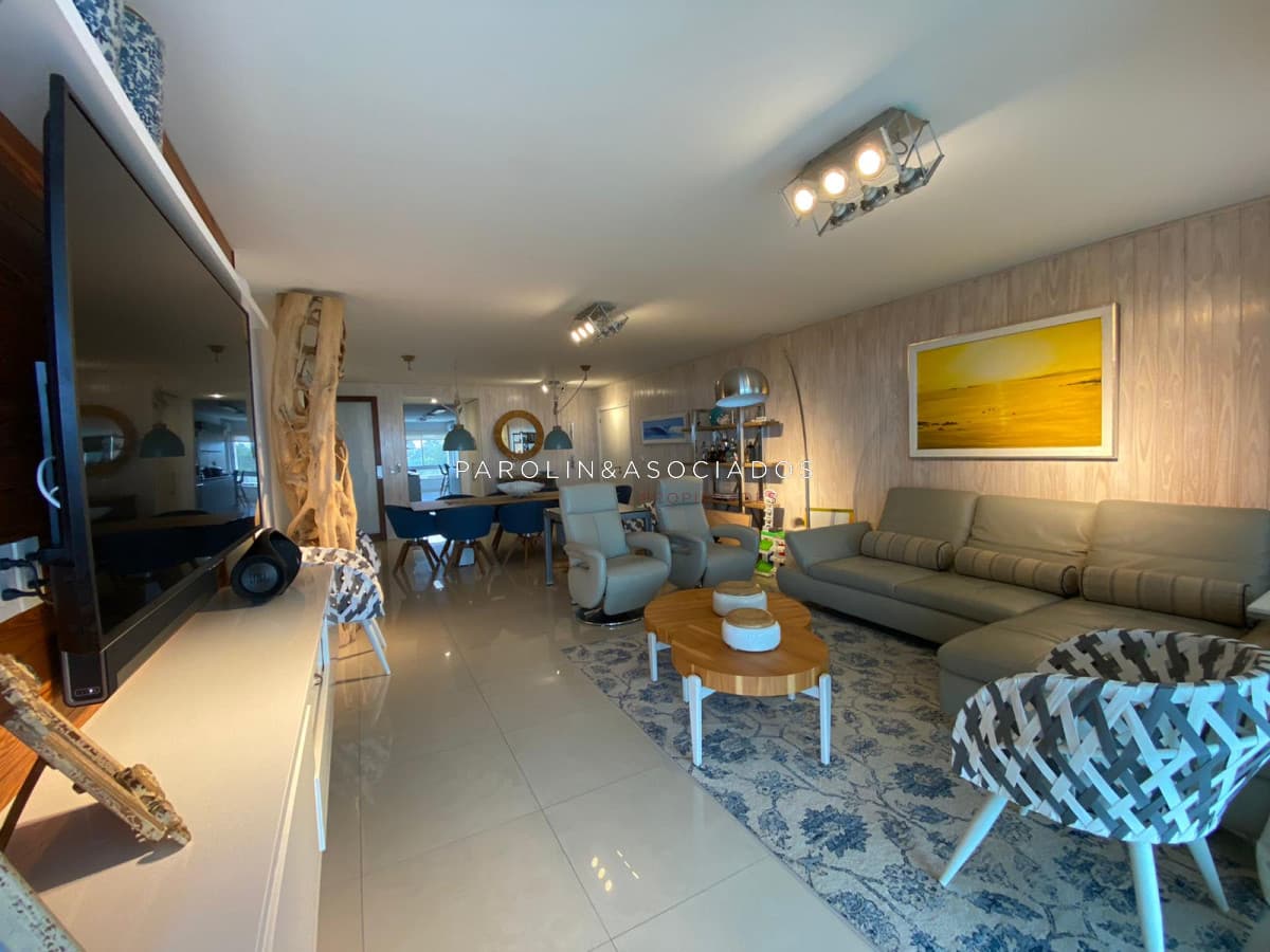 Apartamento en venta de 3 dormitorios en Terrazas de Villa Brava, Punta del Este.