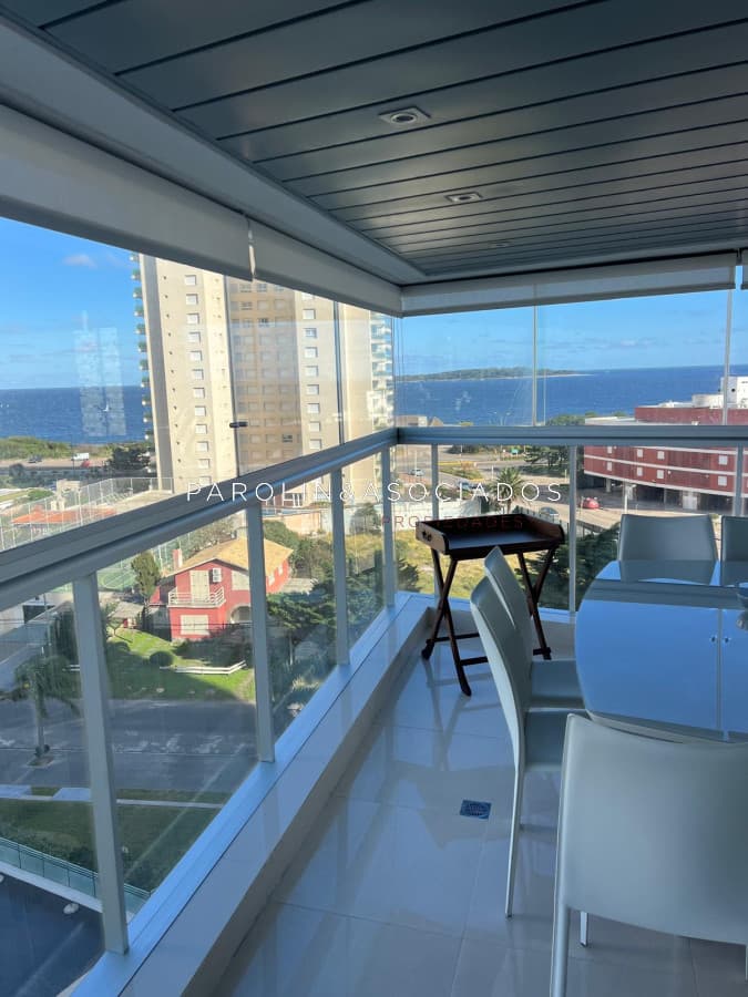 Apartamento en venta de 2 dormitorios en Miami Boulevard, Punta del Este.
